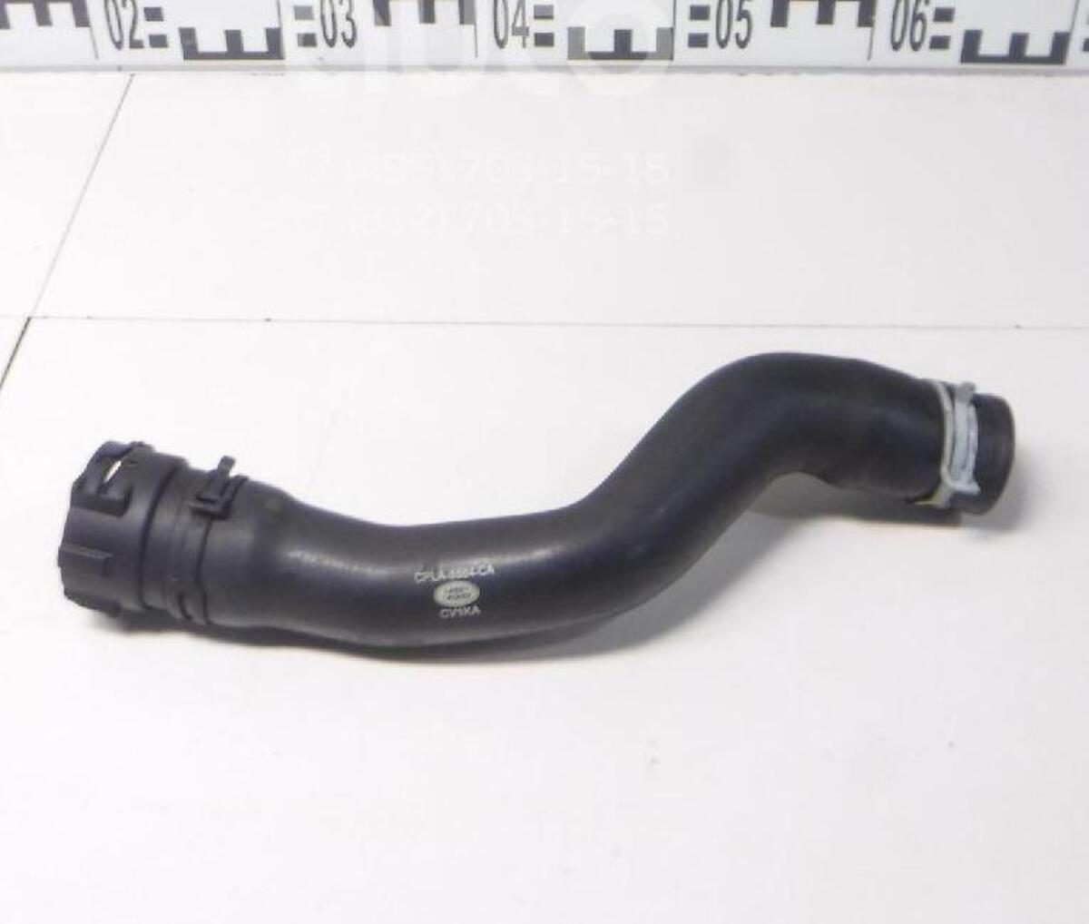 LR039253 Króciec chłodzący 3.0 TD od termostatu do górnego węża chłodnicy RANGE ROVER SPORT L494 13-używany